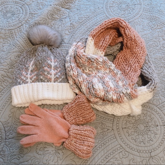 LC Lauren Conrad Accessories - Lauren Conrad winter set